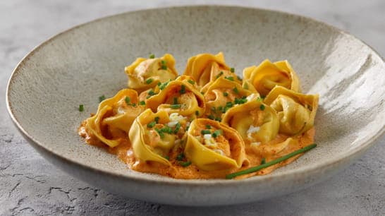 Tortelloni in Paprikasahne